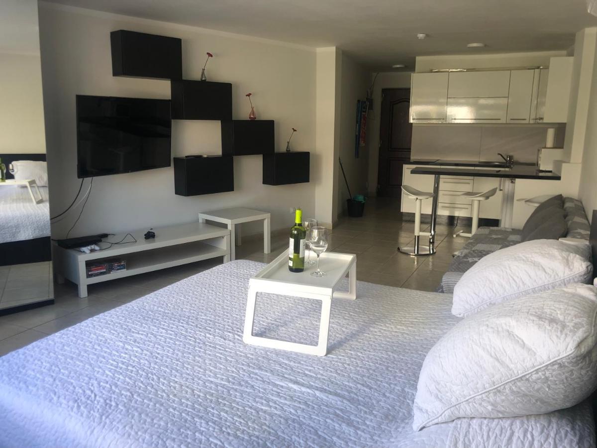 Studio Los Cristianos Beach Екстериор снимка
