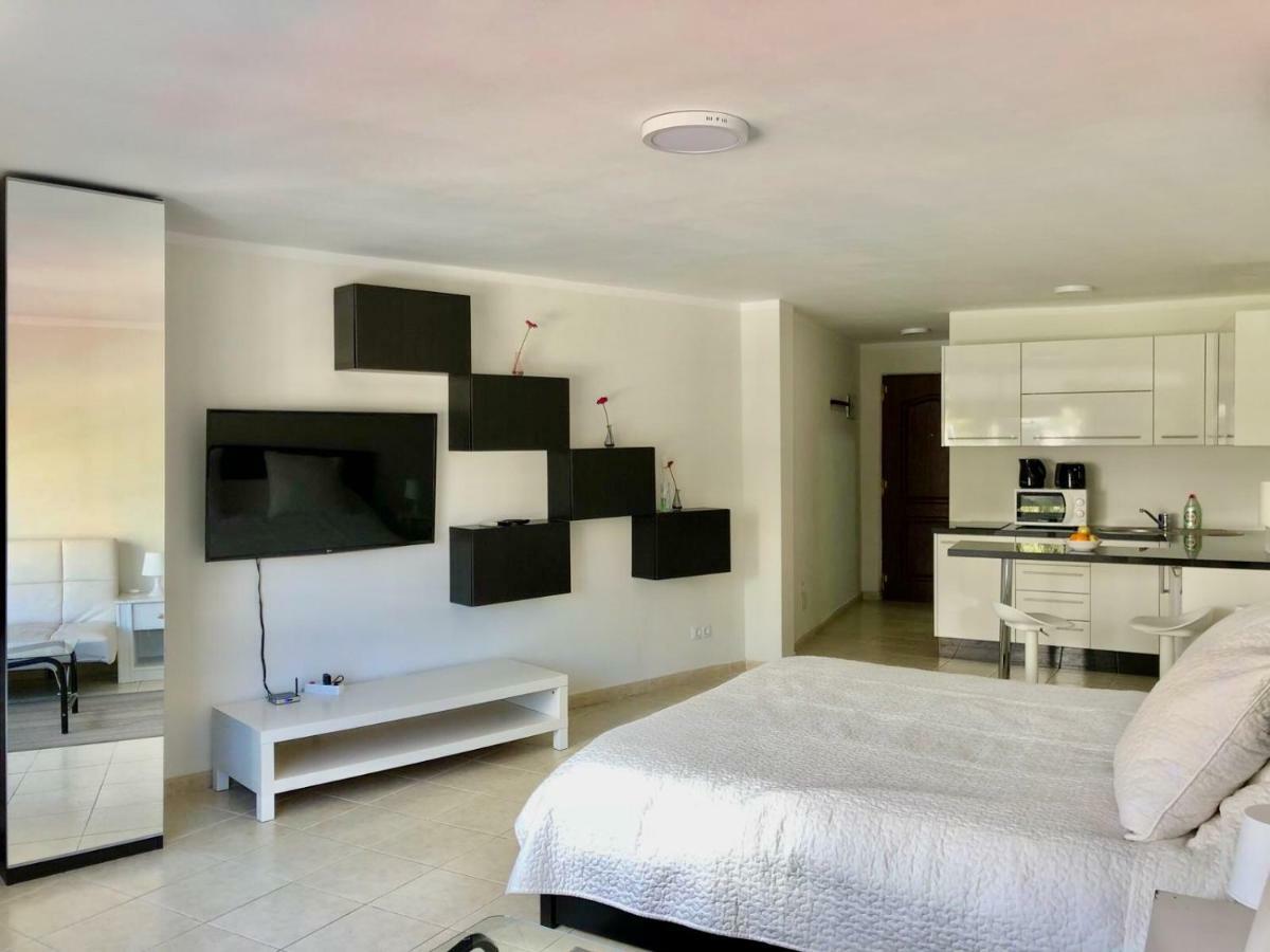 Studio Los Cristianos Beach Екстериор снимка