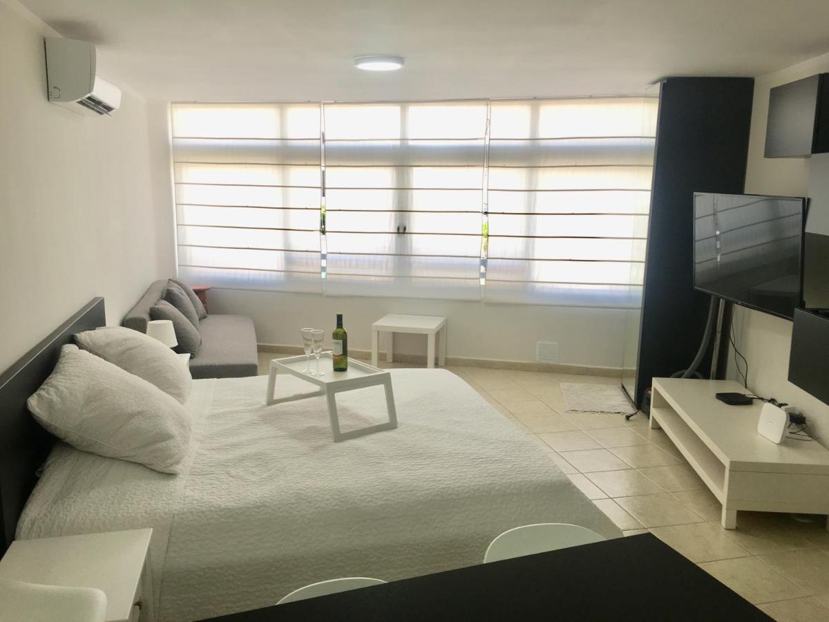 Studio Los Cristianos Beach Екстериор снимка